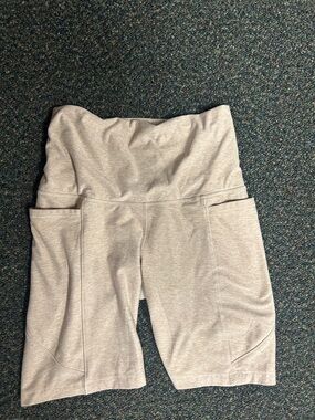 CALIA by Carrie Underwood Light Taupe High-Waist Biker Shorts with Side Pockets